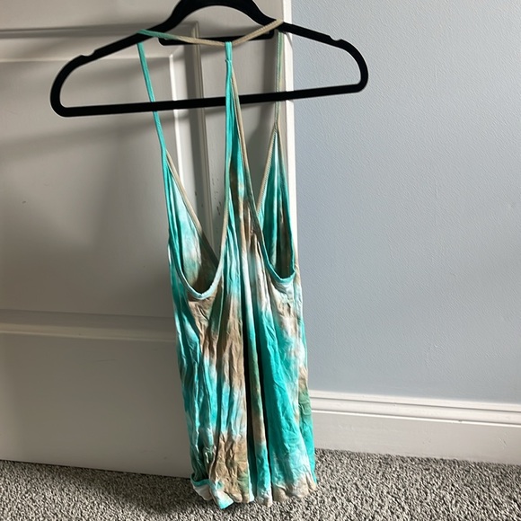 Wasabi Mint v neck tank top - Picture 3 of 3